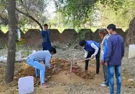 tikamgarh, Dead body ,from grave