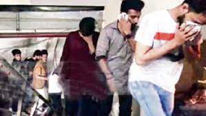 indore, Police raided, Pub late at night