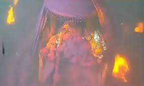 ujjain,  priest burnt, Mahakal temple