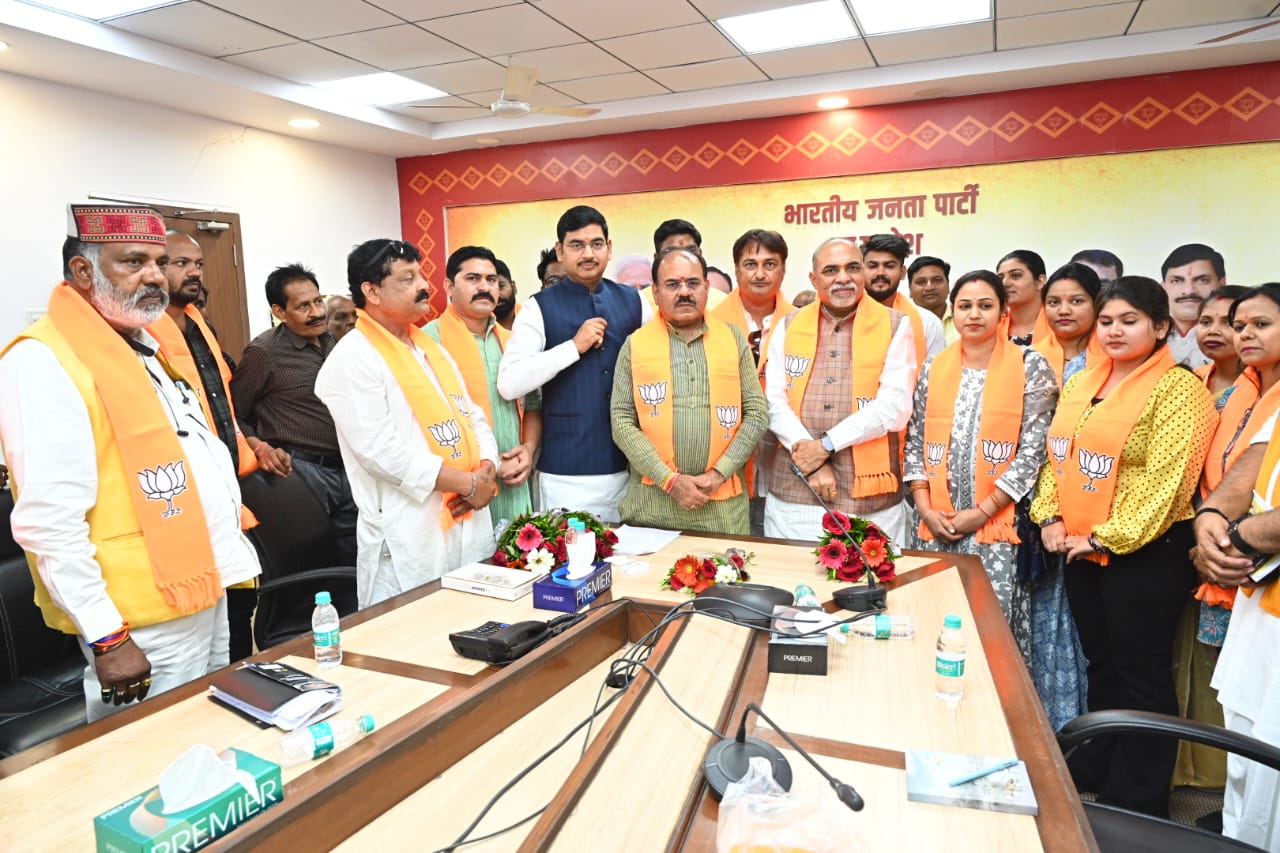 bhopal,  Sameer Jaiswal ,joined BJP