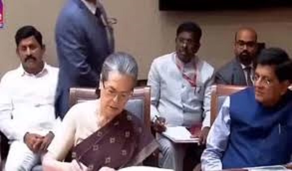 new delhi, Sonia Gandhi ,took oath 