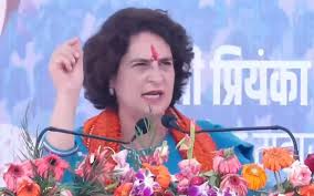 dehradoon, Modi himself ,praises himself ,priyanka