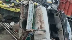 vidisha, Truck collides,tractor-trolley