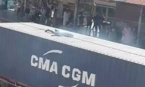 bhopal, Young man ,goods train
