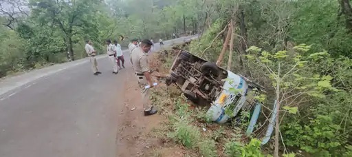 narmadapuram, Passenger bus ,Pipariya-Pachmarhi road