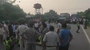 morena, Kanwadis ,hit by a truck, two died