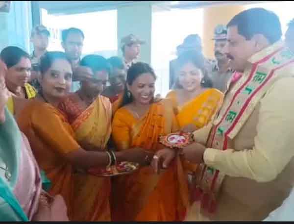 chattarpur, CM Dr Mohan, tied the knot