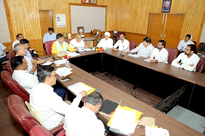 bhopal, Damaged and burnt , Energy Minister Tomar