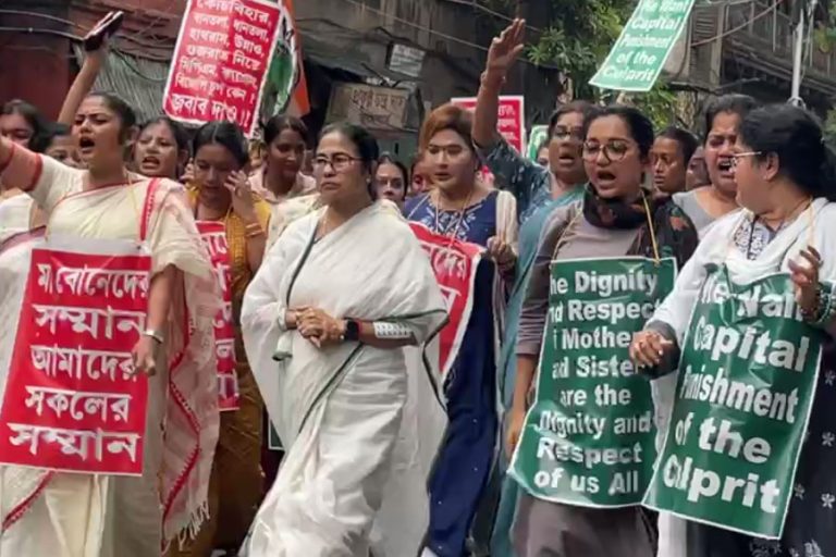 kolkata, Mamata , RG tax scandal