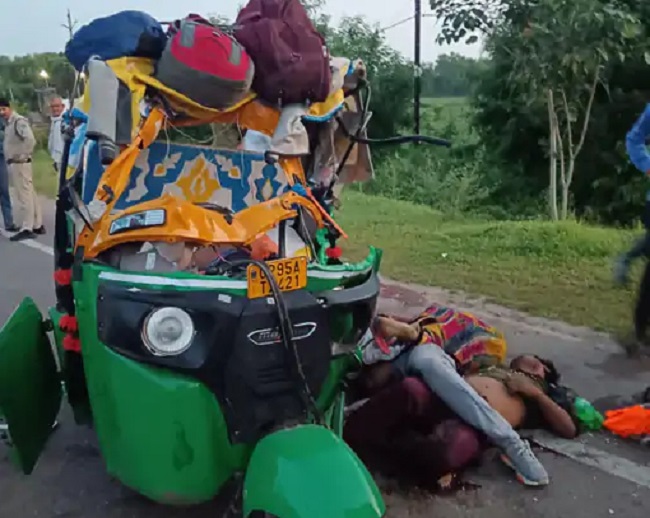 bhopal, Auto  devotees , 7 killed