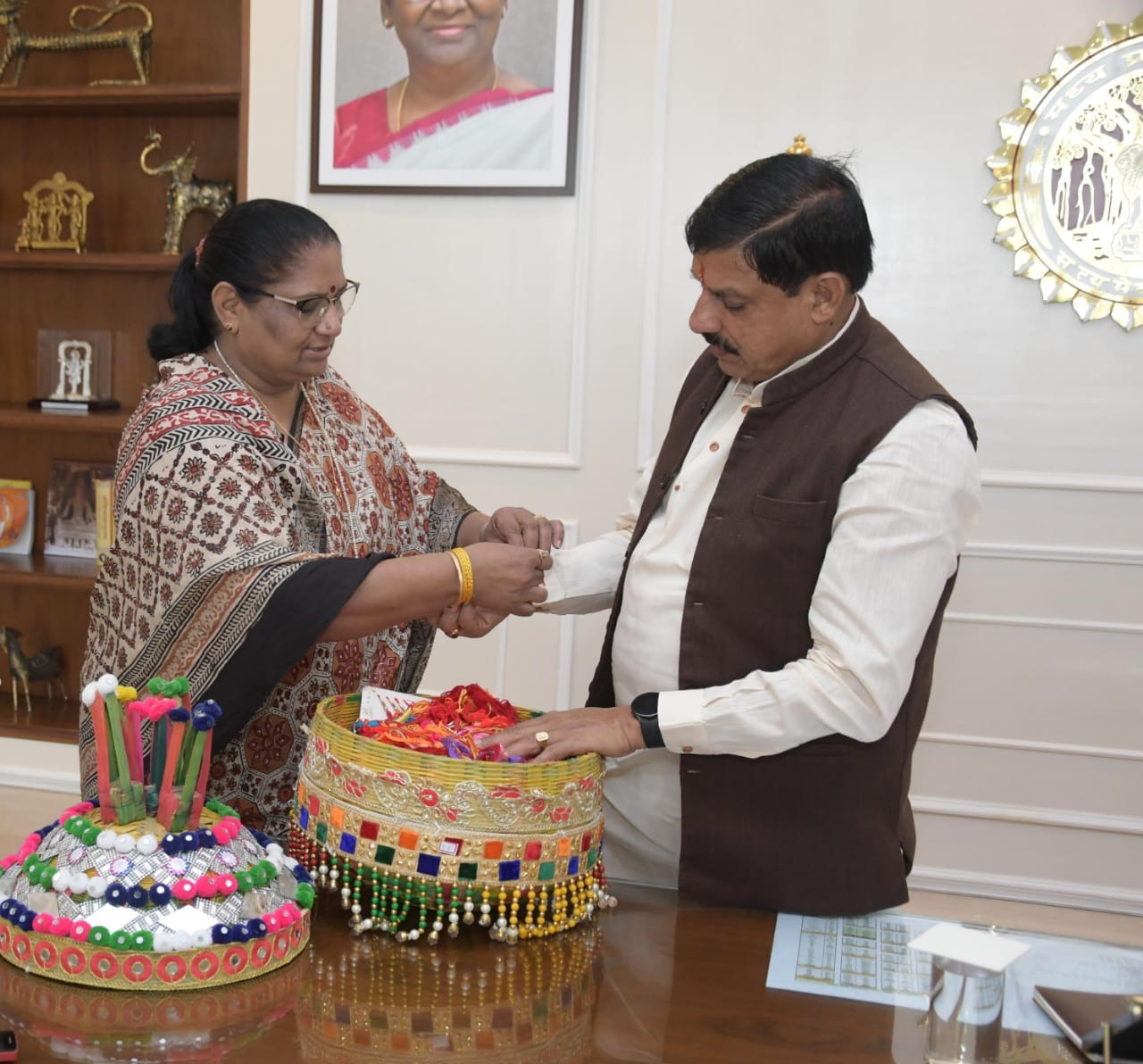 bhopal, Minister Nirmala Bhuria, tied Rakhi 