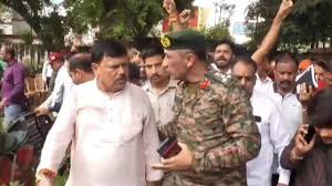 gwalior, Ex-servicemen surrounded, Energy Minister