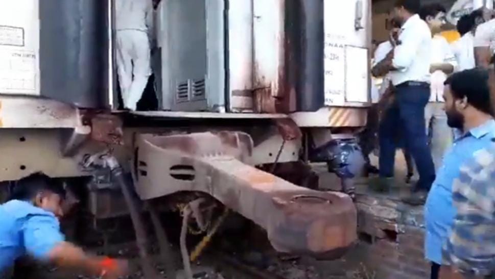 muradabad, Kisan Express ,divided into two parts 