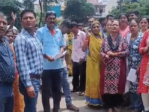 bhopal, Uproar over death , car collision