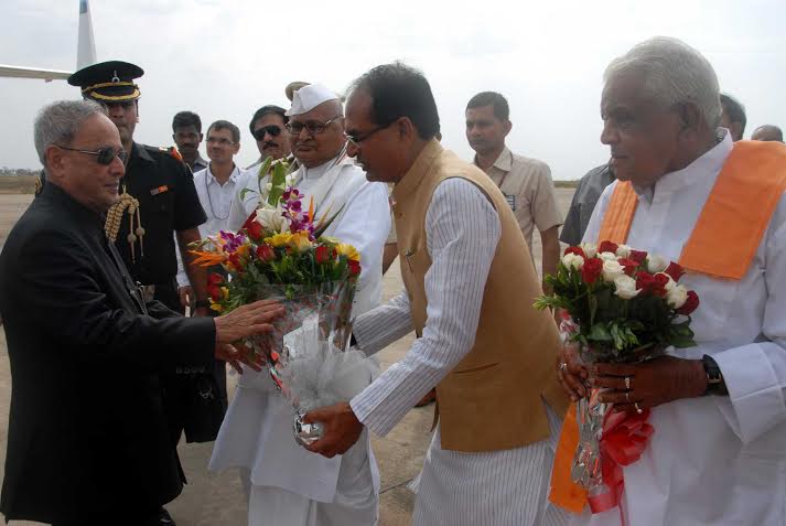 राष्ट्रपति  का भोपाल आगमन पर आत्मीय स्वागत