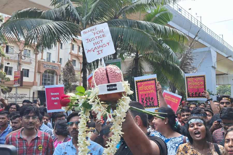 kolkata,   rape-murder case, Deadline over 