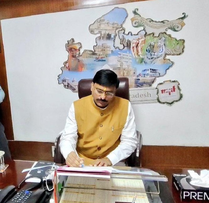 bhopal, Minister of State, Tourism Corporation