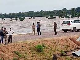 bhopal,  Dhasan river , successfully rescued