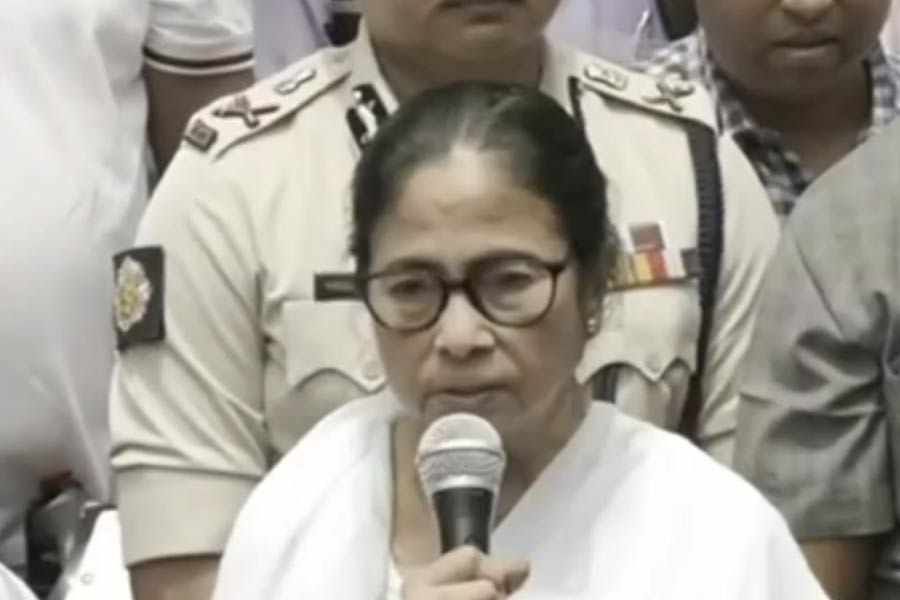 kolkata, Mamta reached , doctors
