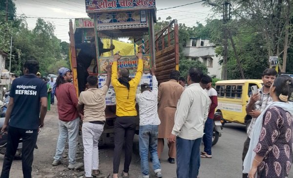 bhopal, Big action , corporation staff