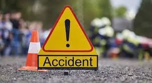 rajgarh,Woman riding bike ,collision with truck