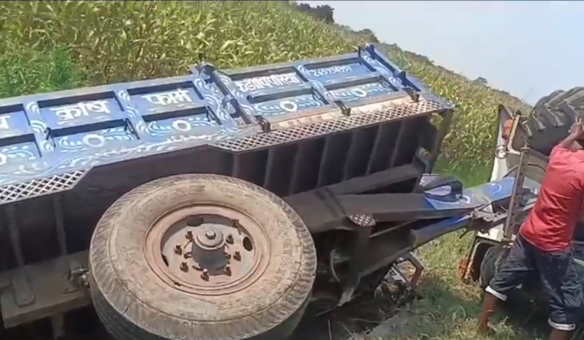 seoni, 17 women injured , laborers overturns