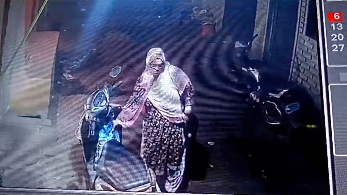 bhopal, Dead body , newborn 