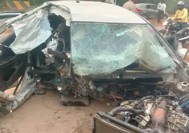 gwalior,   speeding car ,overturned after hitting 