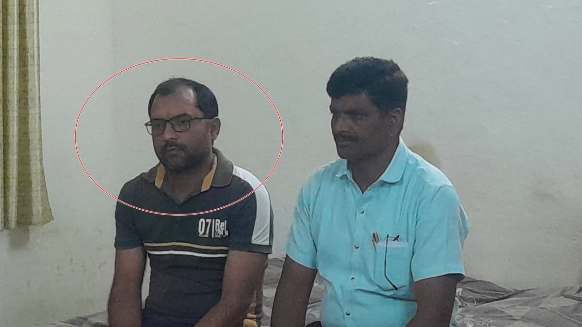 bhind,Patwari bribe ,removing the encroachment 