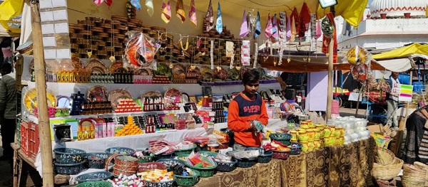 datia, Mehndi applied,husband