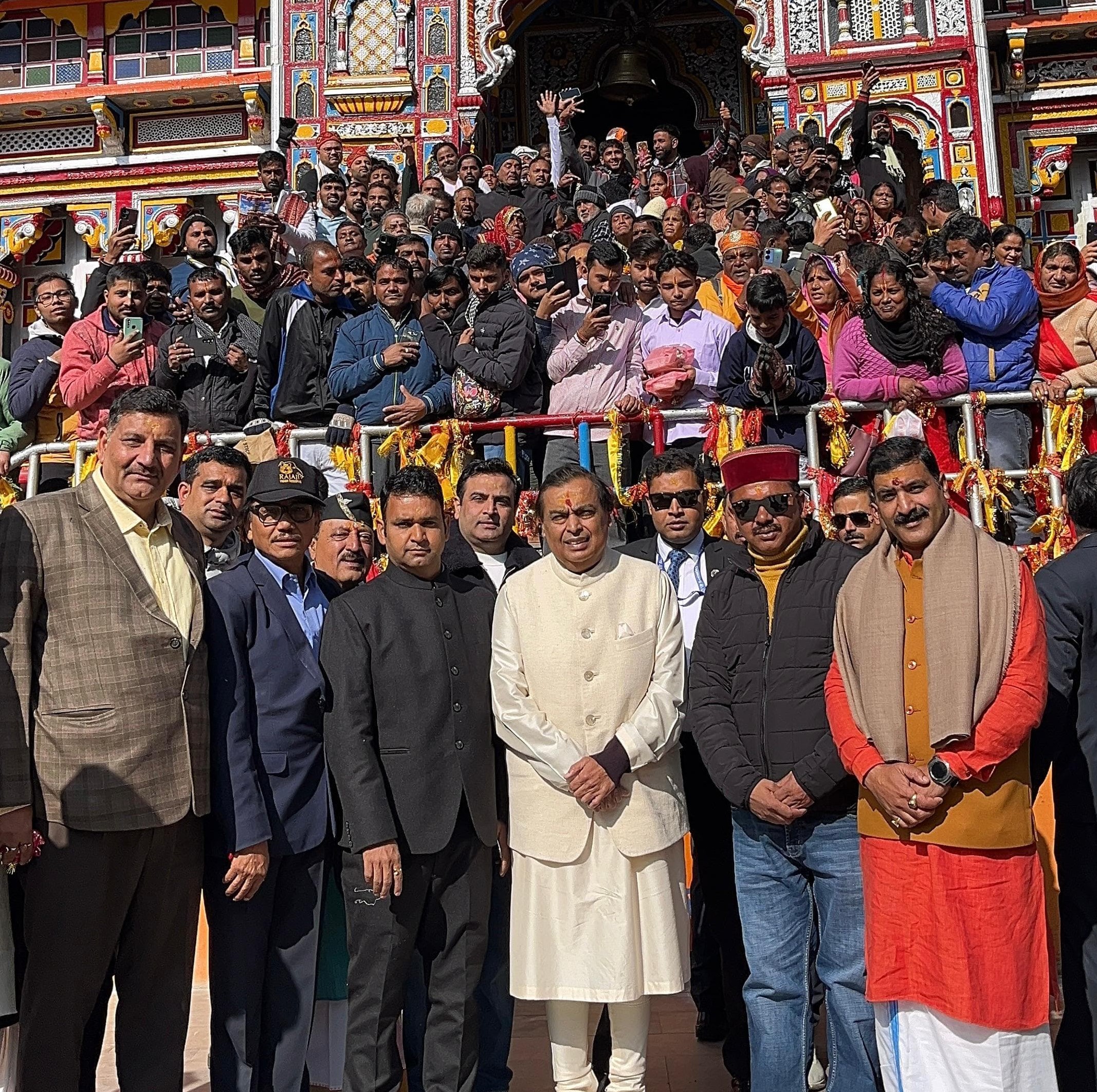 new delhi, Mukesh Ambani  , donated Rs 5 crore