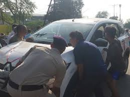 burhanpur, Car went out ,control and ran  