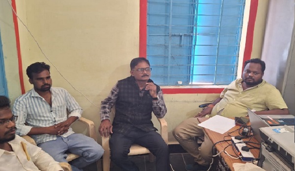 damoh,Patwari arrested, red handed 