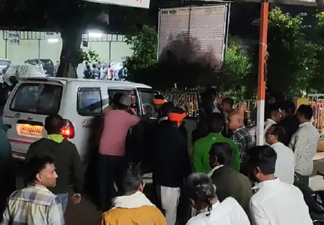 narmadapuram,   young man, shot the girl