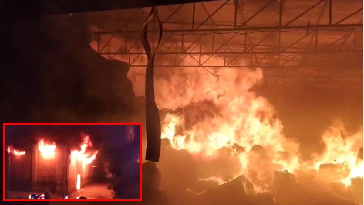 khandwa,  huge fire broke out,warehouse