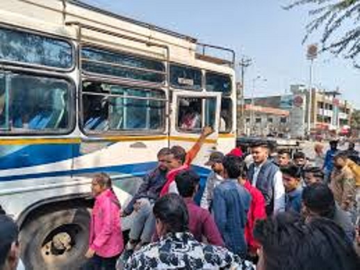 raisen, Passenger bus ,tire burst