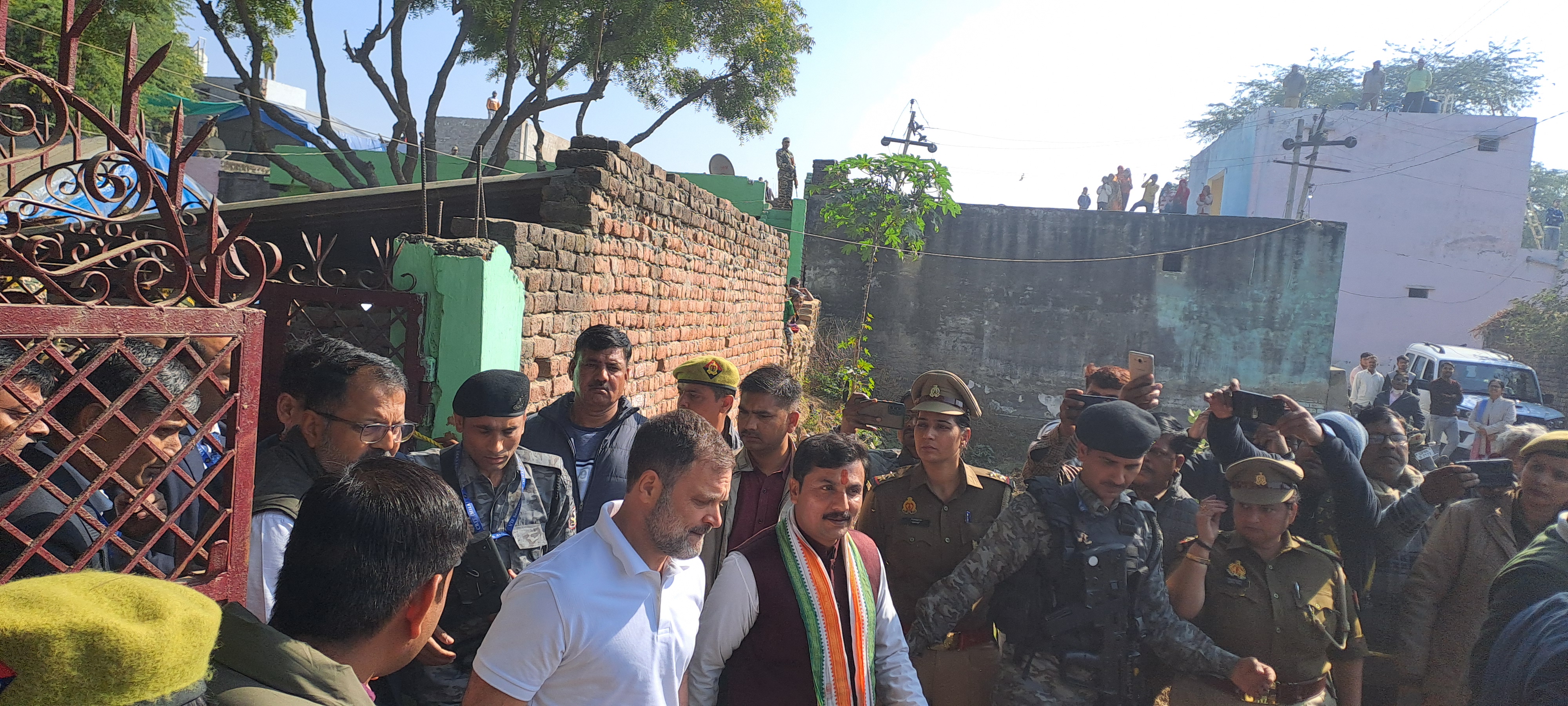 hathras,Rahul Gandhi, Hathras rape victim 