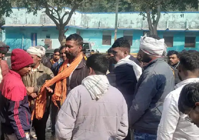 bhind,  speeding trolley hit , same family died