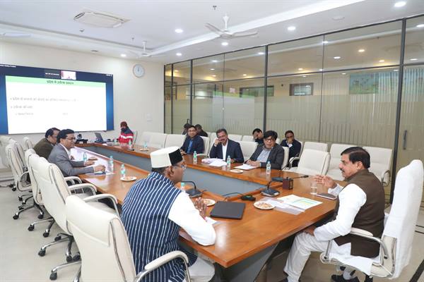 bhopal, Chief Minister, fertilizer management 