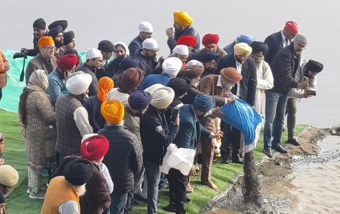 new delhi, Congress gave clarification, Manmohan Singh