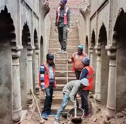 muradabad, Sambhal ASI Survey,  Second floor of stepwell 