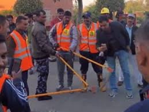 bhopal,   snake entered, IAS Raghuraj MR 