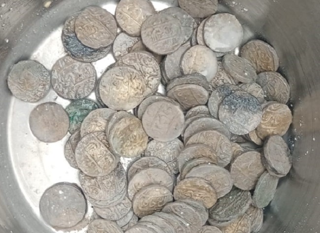 bhind, 113 silver coins , Mughal era  