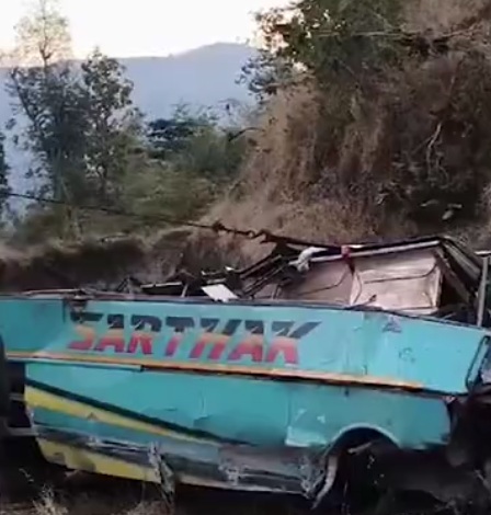 Gujarat, Bus falls  , 5 passengers die