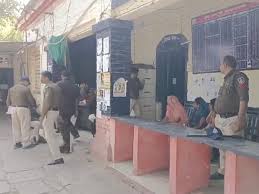 katni, Vendor attacked passengers, Danapur-Pune Express  