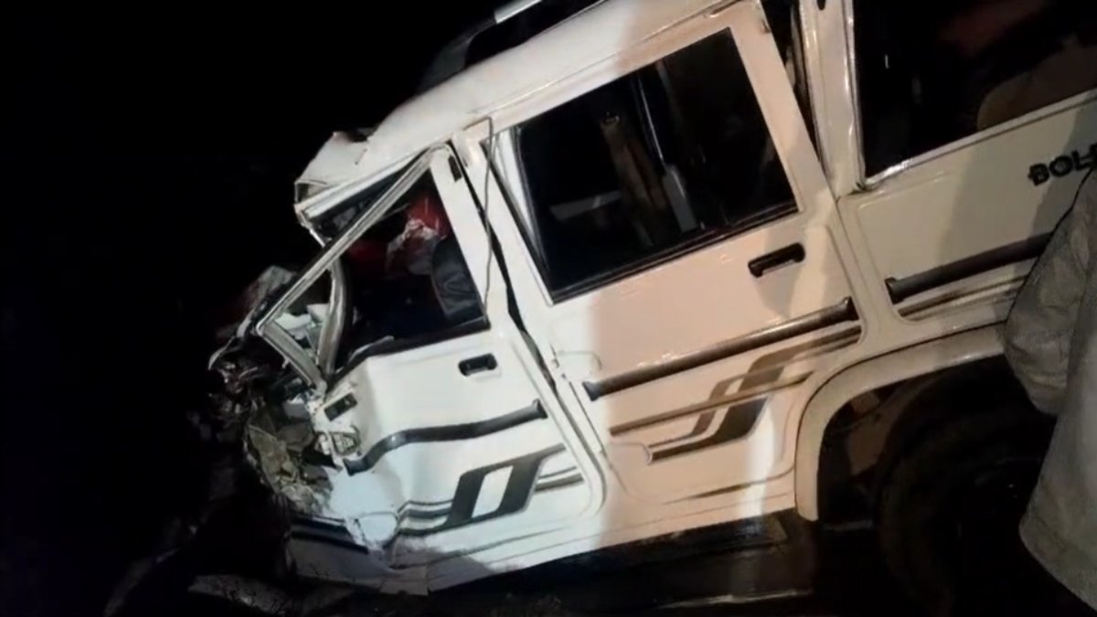 khandwa, Four people died, high-speed trolley 