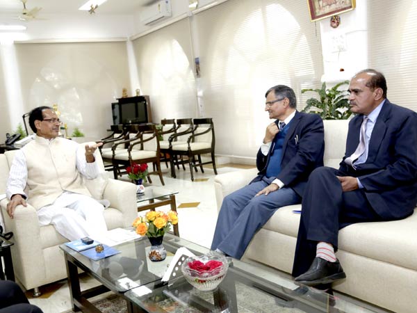 नीति आयोग के सदस्य  रमेशचंद्र 