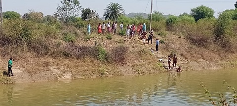katni, Four girls ,Bargi canal  