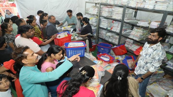 gwalior,     parents and children, book fair  