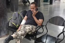 sagar,Stone pelting, police team 